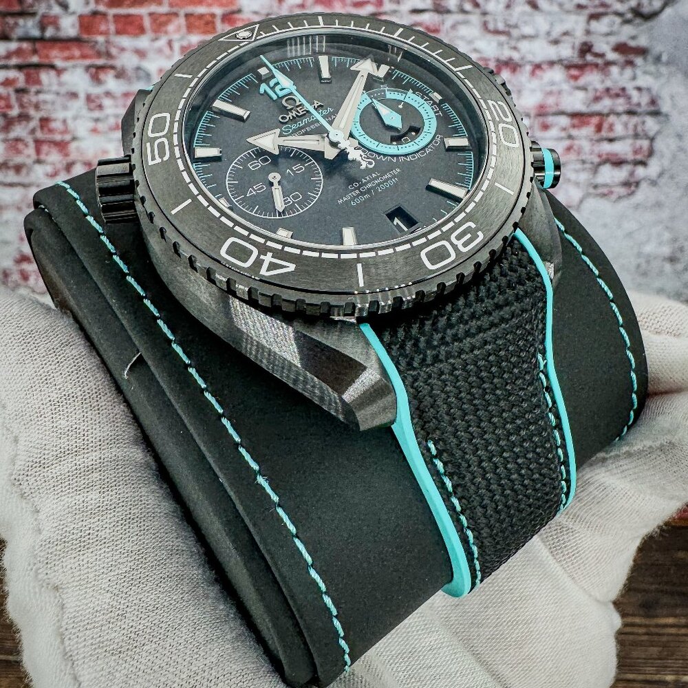 Omega Seamaster Planet Ocean ETNZ Limited Edition Black Ceramic - FULL SET - Picture 10 of 15